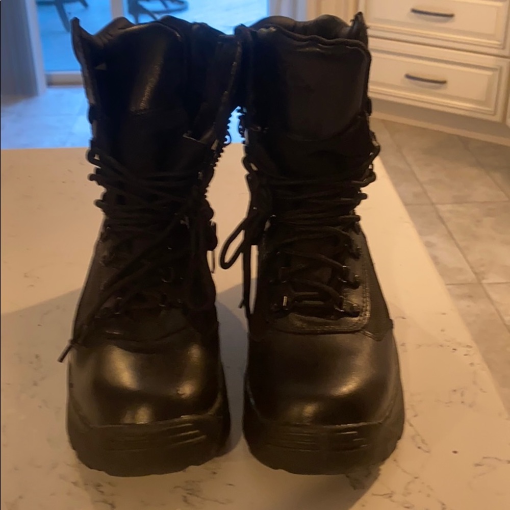 Rocky Mens 10 side zip boots
